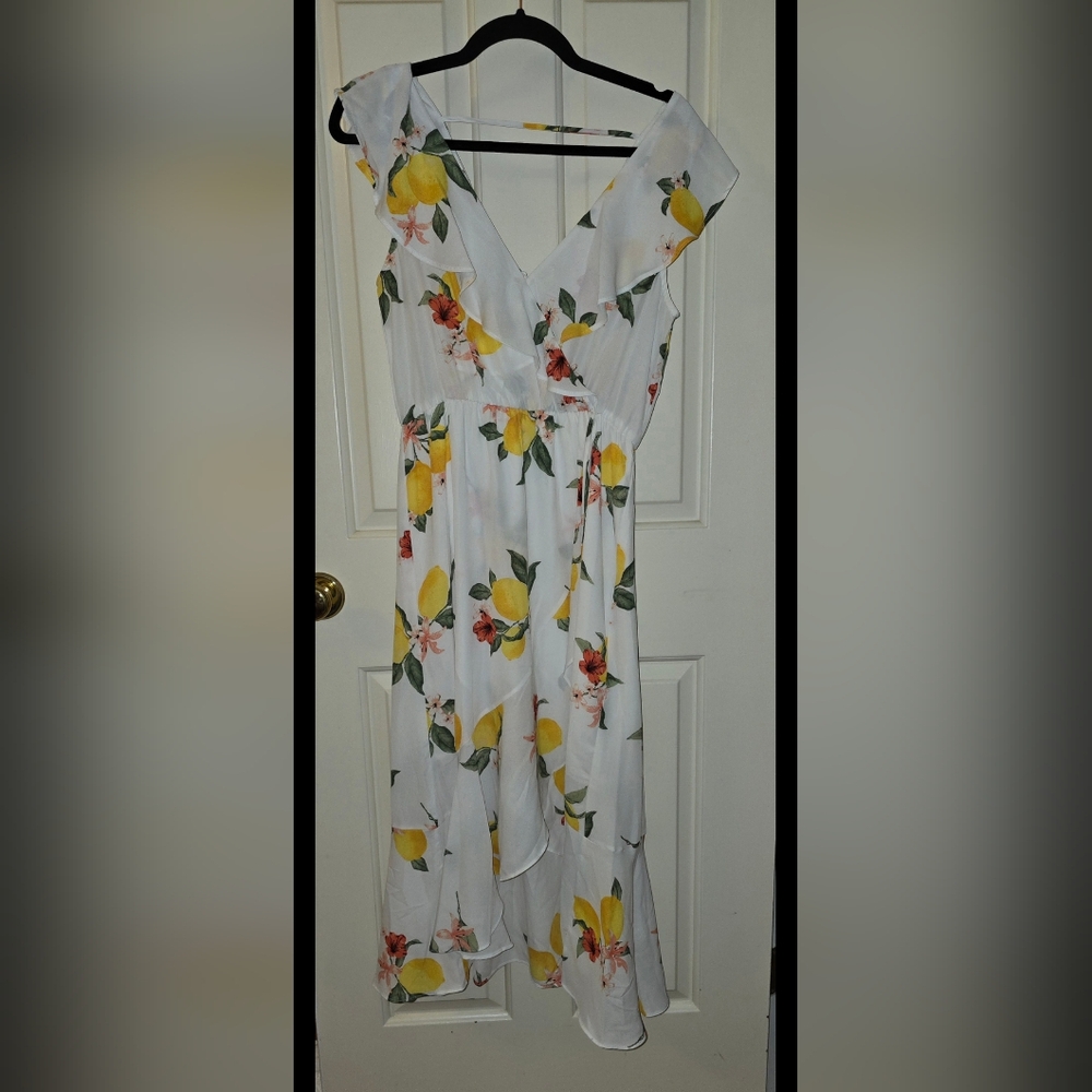 Socialite Size M Medium, Lemon, Wrap, High Low Dress
